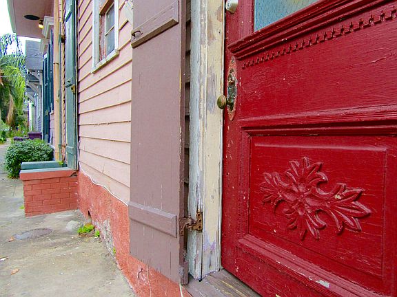 3rd image of 2447 Dauphine St