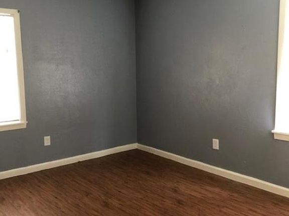 3rd image of 2901 Robinson Blvd