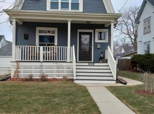 1004 70th St, Kenosha, WI 53143