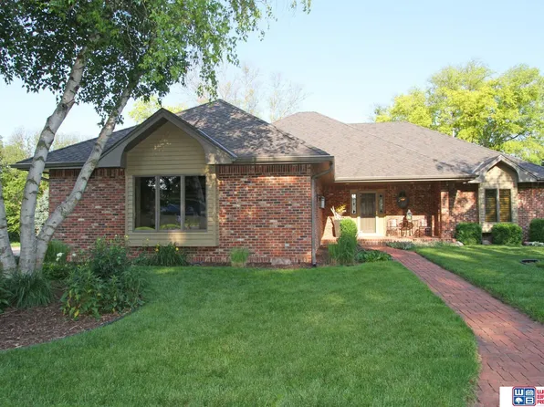 1313 N 8th St, Seward, NE 68434