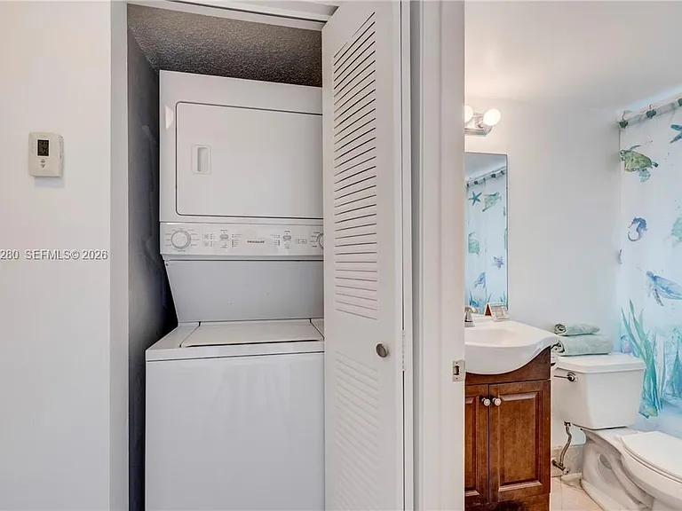 2205 S Cypress Bend Dr #508 — Photo 3