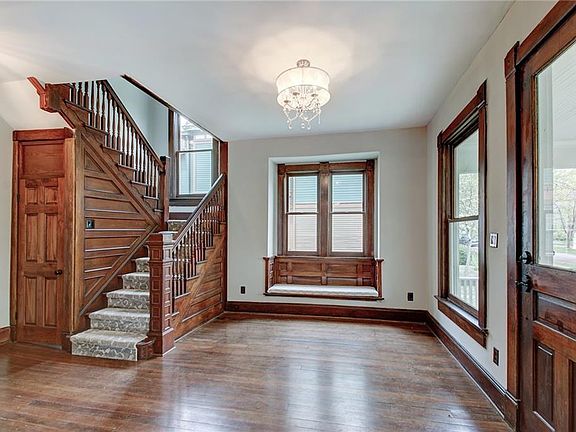 2nd image of 548 Woodruff Place East Dr