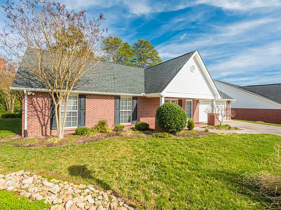 3rd image of 1512 Teton Ln
