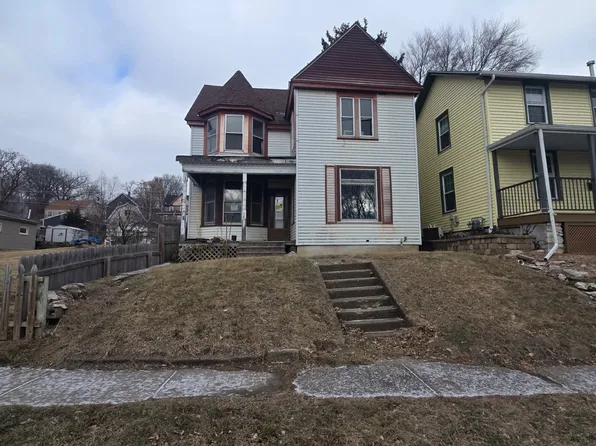 1928 E 11th St, Davenport, IA 52803