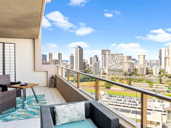 581 Kamoku St APT 2408, Honolulu, HI 96826