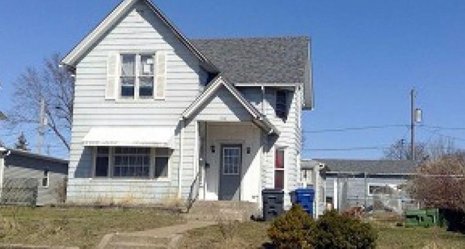 1st image of 842 13th Ave S