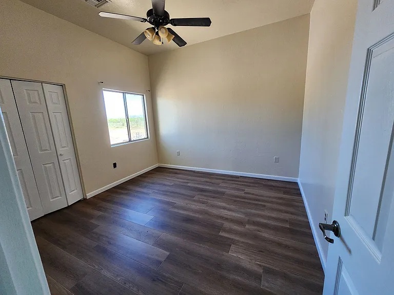 1050 W Rochin Rd — Photo 14
