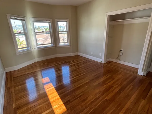 6321 Dover St #15, Oakland, CA 94609