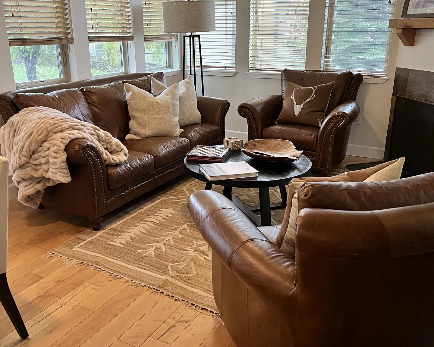 2 bed, 1050 sqft, $2,950 — Photo 3