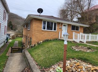 352 Indiana Ave, Chester, WV 26034