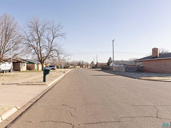 3rd image of 2517 Williams Ave