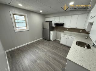 67 Boutwell St #2F, Fall River, MA 02723