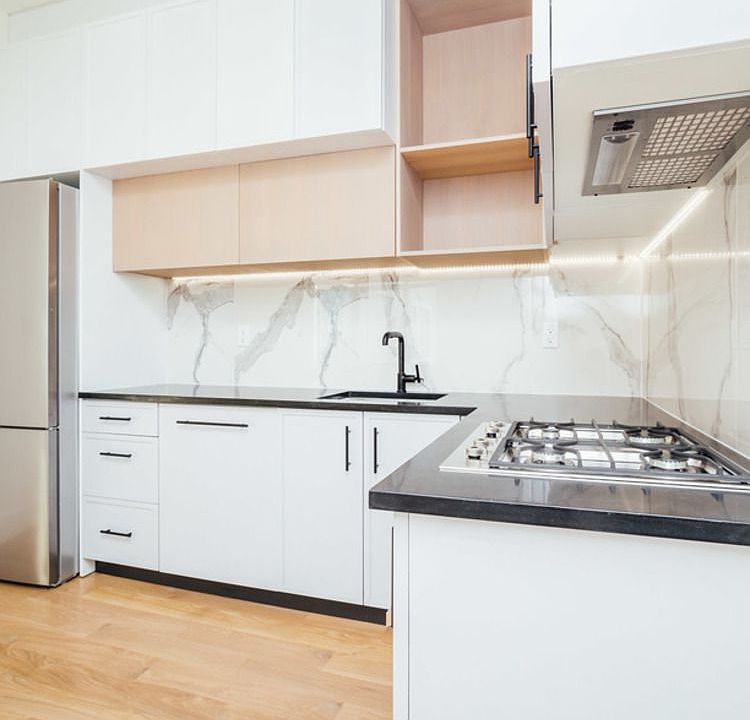 1st image of 224 Clifton Pl #2B