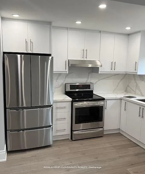 2091 Avenue Rd — Photo 6