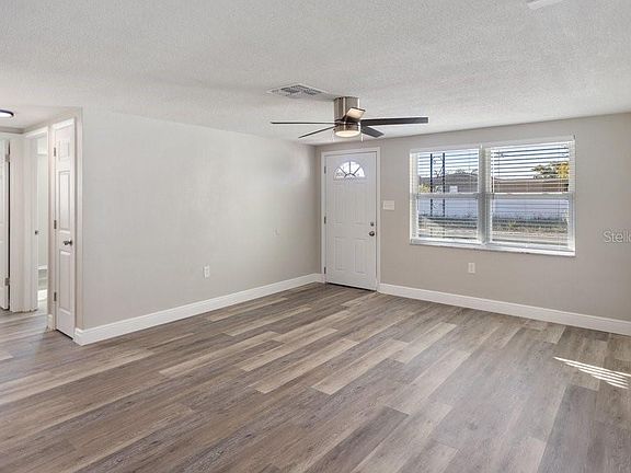 3rd image of 7605 Fox Hollow Dr