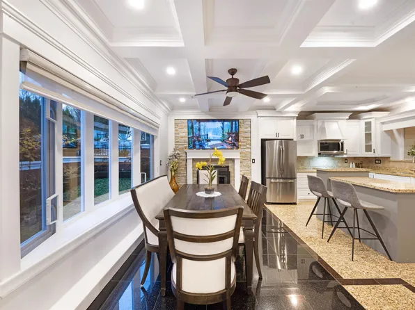 7888 Nanaimo St, Vancouver, BC V5P 4M9