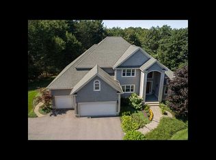 10 White Horse Dr, Rye, NH 03870