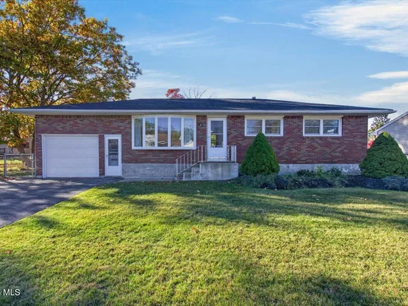 215 Van Buren Avenue, Schenectady, NY 12304