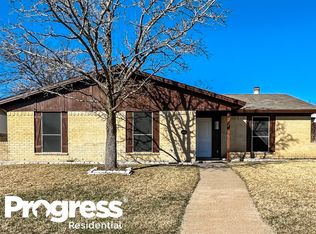 1033 Tracy Ln, Lancaster, TX 75134
