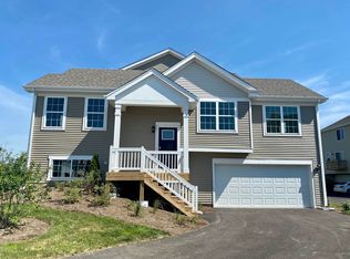 2561 Bella Dr, Pingree Grove, IL 60140