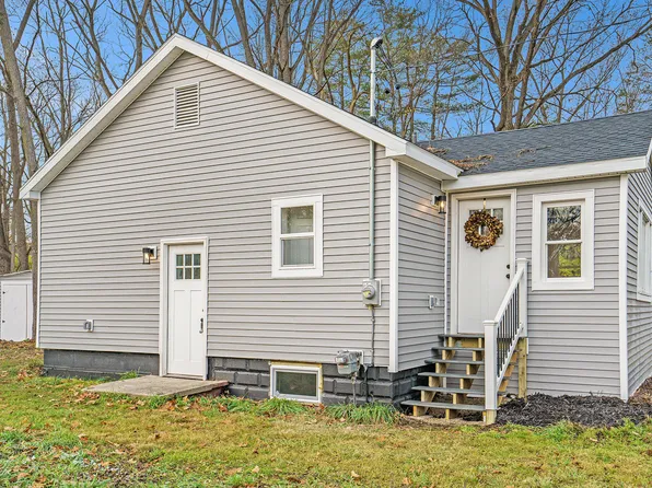 3103 Parkview Ave, Kalamazoo, MI 49008
