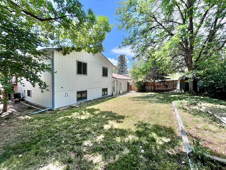2493 Fleming Dr — Photo 16