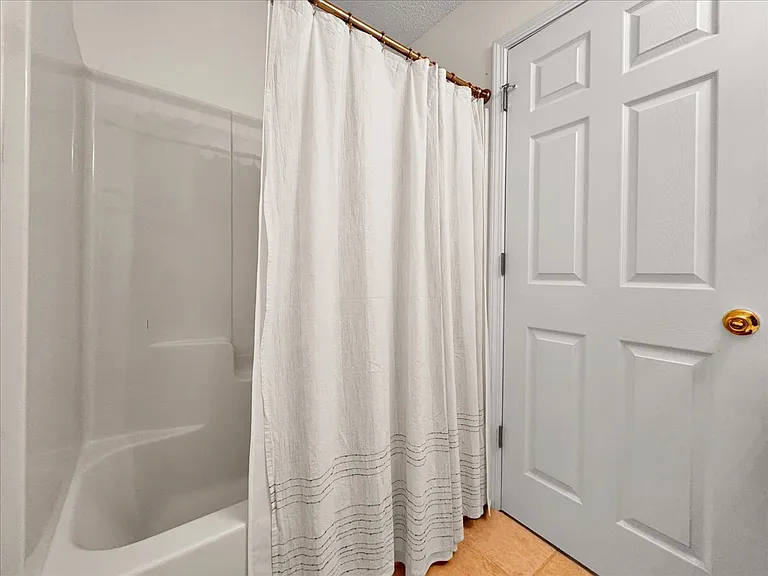 994 Scenic Oak Ln — Photo 26