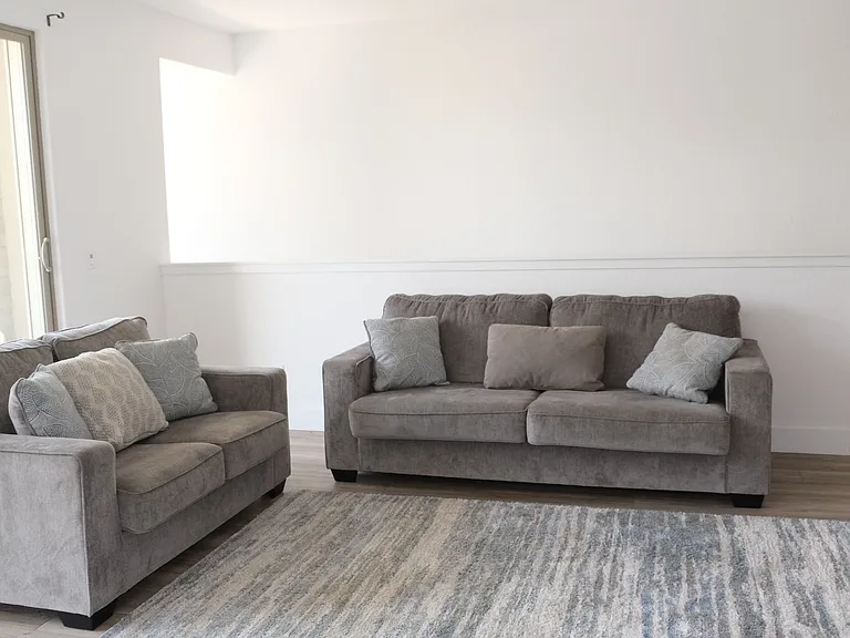 2816 E Teaberry Dr #1 — Photo 2