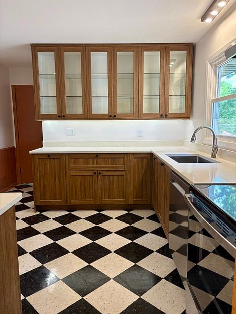 1st image of 2101 25th Ave S #2
