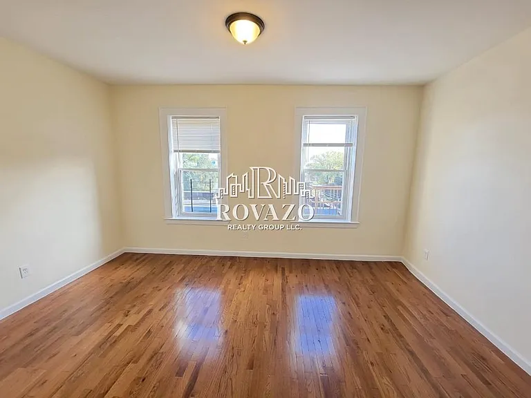 1304-1305 Clinton Ave #25A — Photo 5