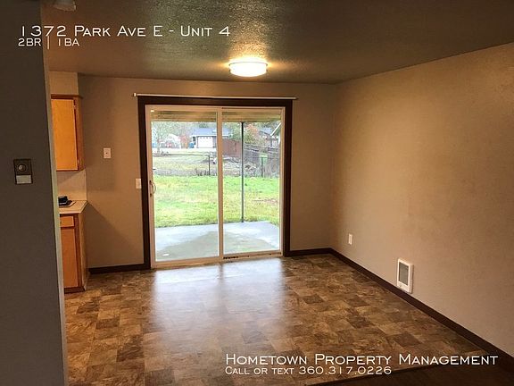 4th image of 1372 Park Ave E #4