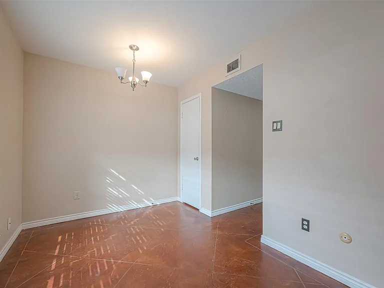 10217 Longmont Dr — Photo 13