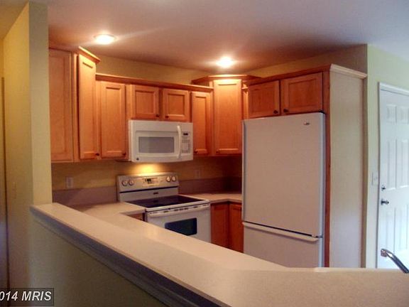 4th image of 27 Dogwood Manor Dr