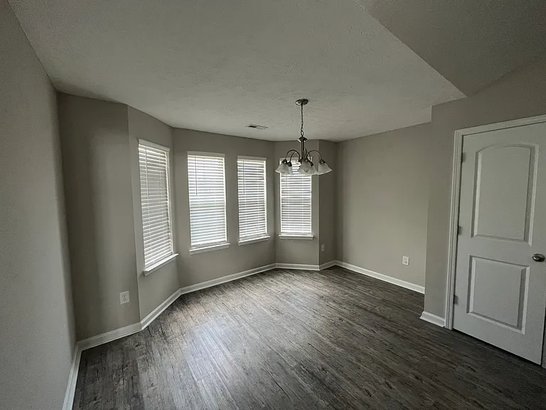 228 Leste Rd — Photo 9