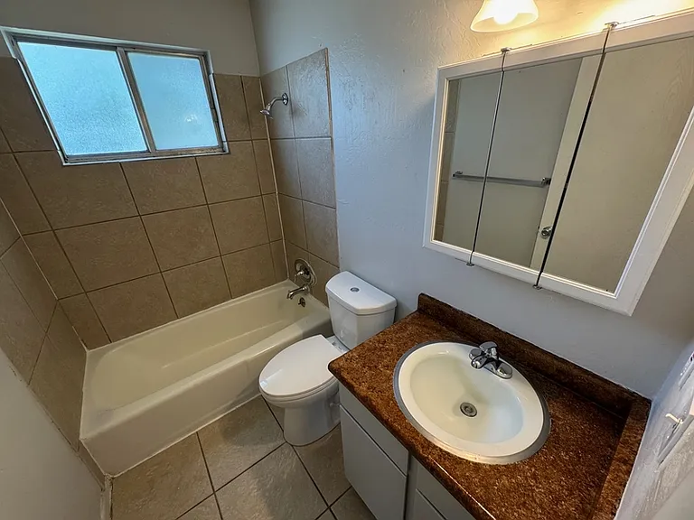 3523 Westlake Dr — Photo 2