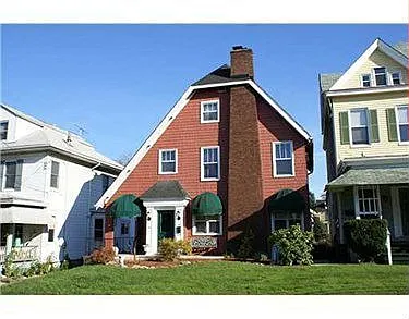 42 Florence Ave photo 1