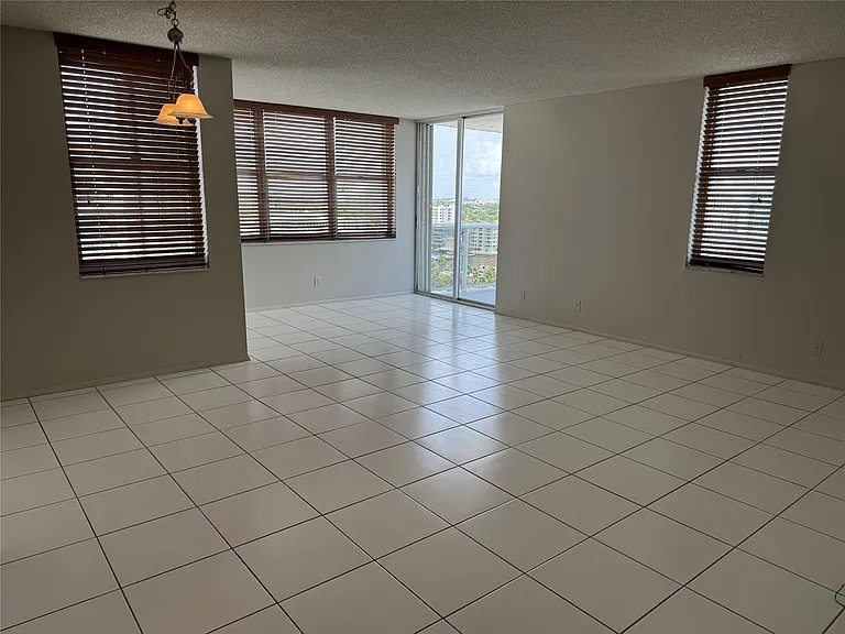3015 N Ocean Blvd #15A — Photo 3