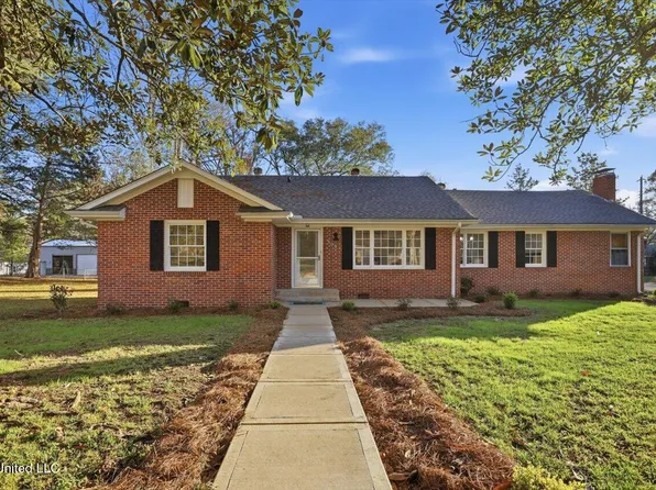 300 College St, Pelahatchie, MS 39145