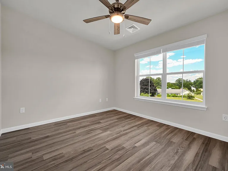 1000 Colby Ln #1204 — Photo 34