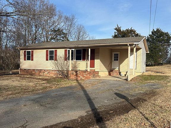 3rd image of 1717 Ridgewood Dr