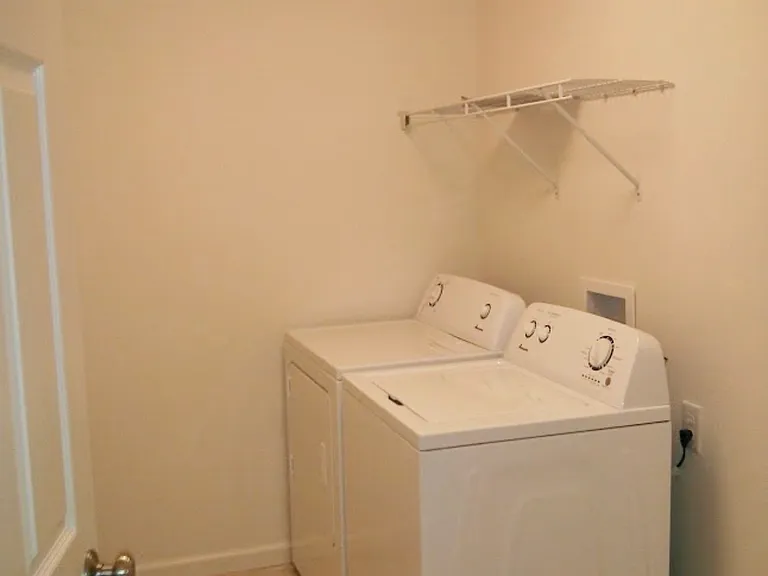 2361 Fleming Dr — Photo 6