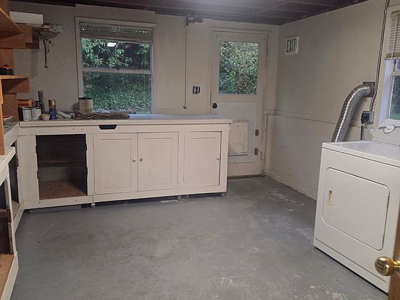 Basement: Utility Room