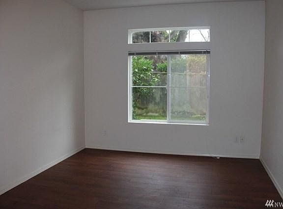 3rd image of 2088 Newport Way NW