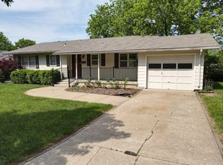 1829 Virginia Dr, Manhattan, KS 66502