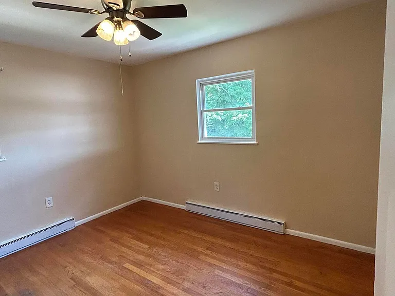 418 Pear St #2 — Photo 16