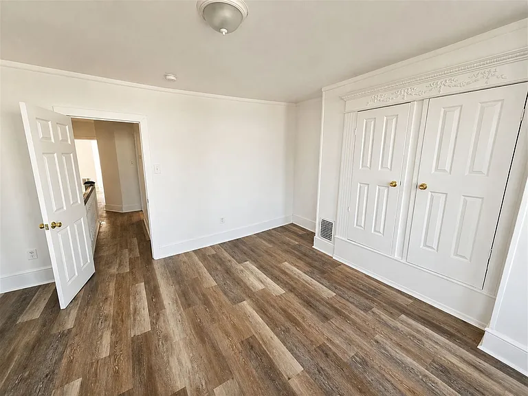 2238 N Pine St — Photo 12