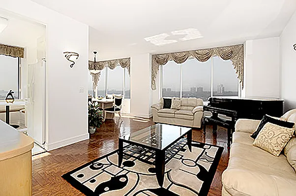Rented by Markgraf Group Ltd | media 6