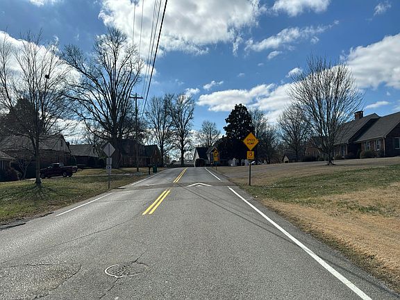 5th image of 187 Channing Way