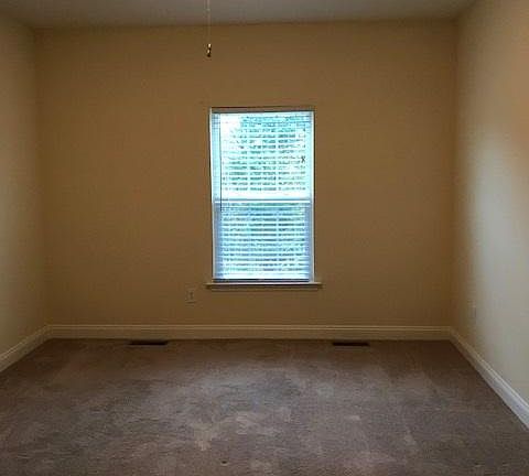 4th image of 341 Thoroughbred Cir #341
