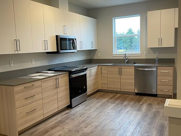 2nd image of 312 164th St SW #E3